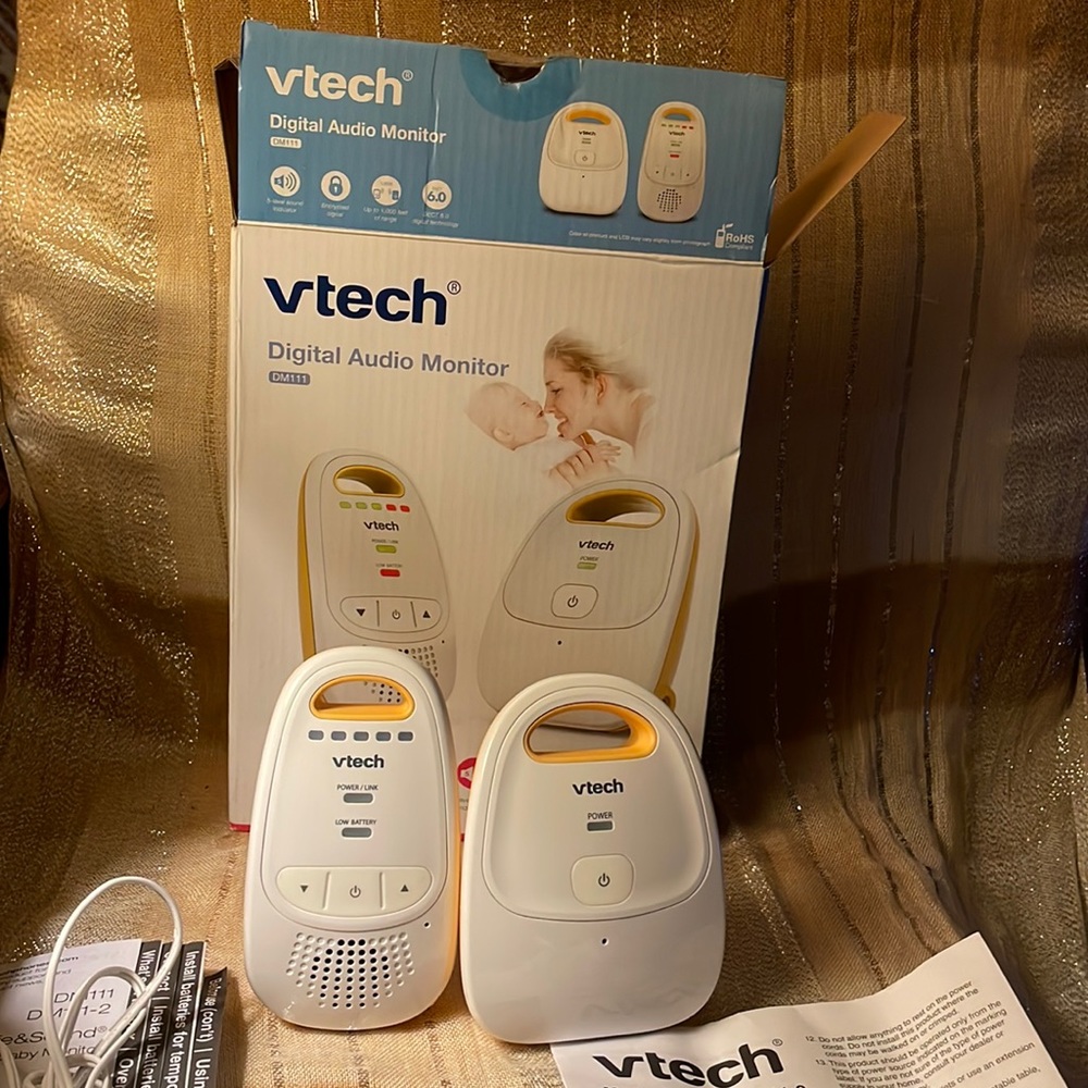 Vetch digital audio monitor DM111